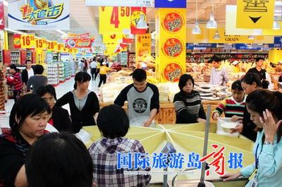 涨价催生海口'海囤族' 日用百货涨价潮下市民囤货成风
